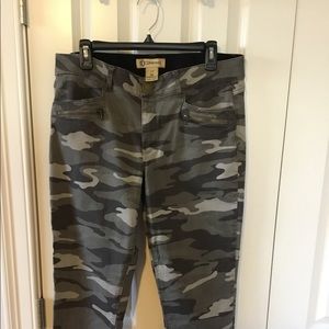 Democracy stretch jeans size 14